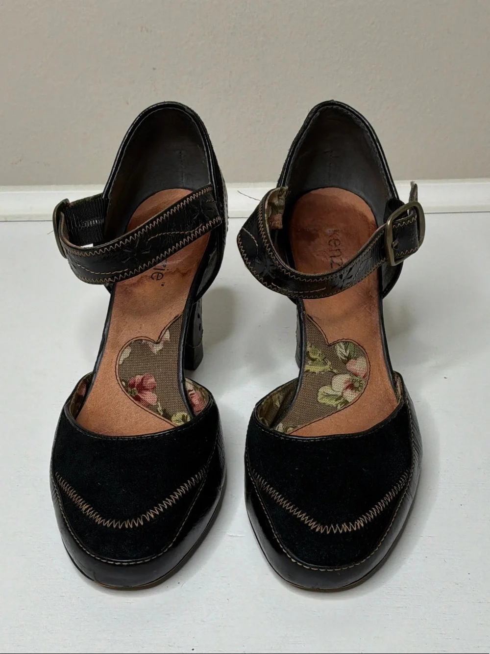 Kenzie Kayna Black Suede/Leather Ankle-Strap Heels Floral Cut Out In Leather Sz8